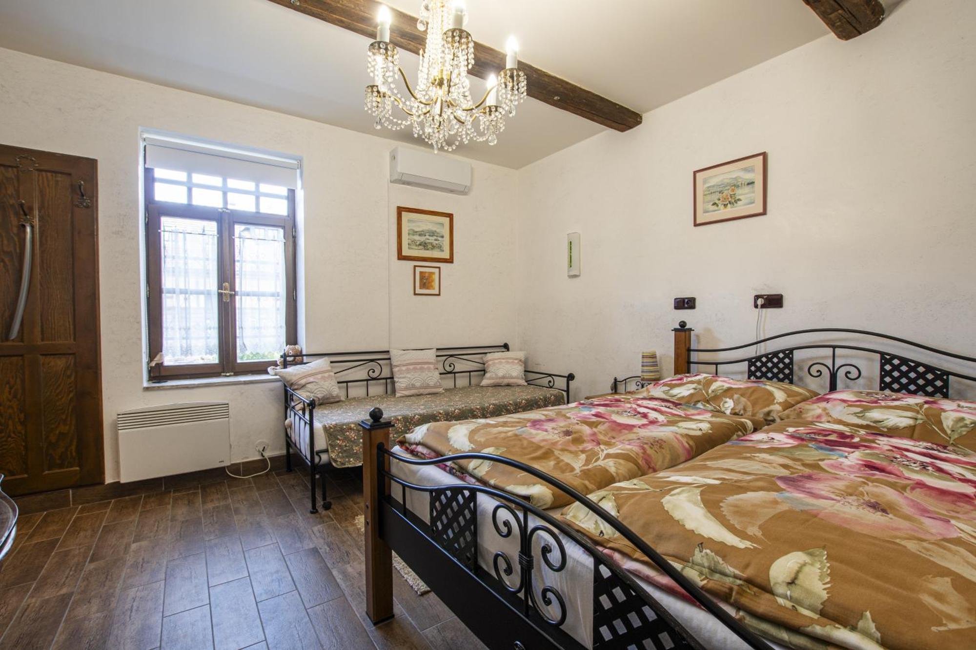 Lichtenstejnske Domky Lednice Rom bilde